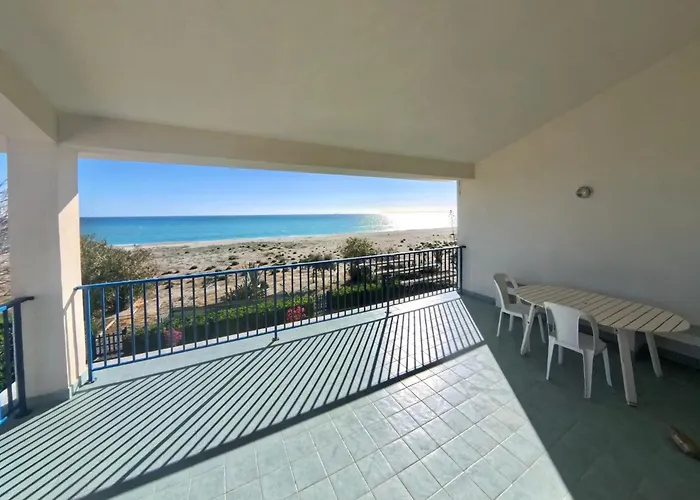 Francesca E Cristina *